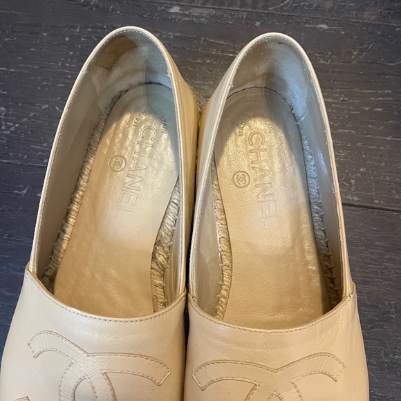 Chanel CC Cap Toe Espadrilles Beige & Black Lambskin Leather Size 38 shoe flat - Picture 2 of 15